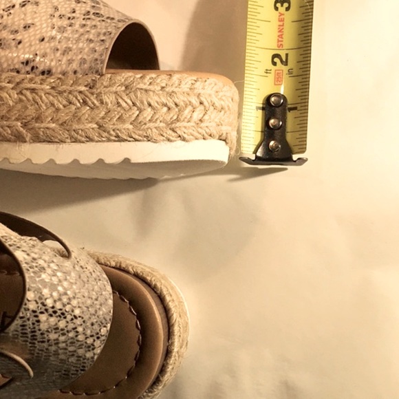 🔥Almost GONE!! Snakeskin Espadrilles!!!! 🔥SWEET! - Picture 8 of 10